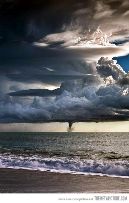 cool-water-spout-beach-tornado.jpg