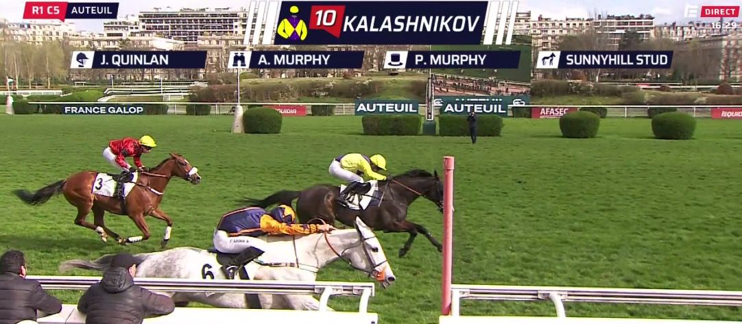 20230326-auteuil-kalashnikov.jpg