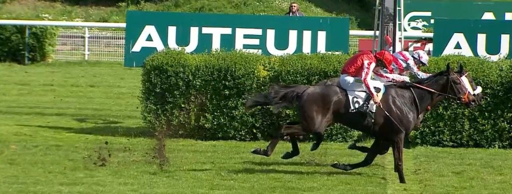 20240416-auteuil-william-alec-head-imbatable-du-seuil.jpg